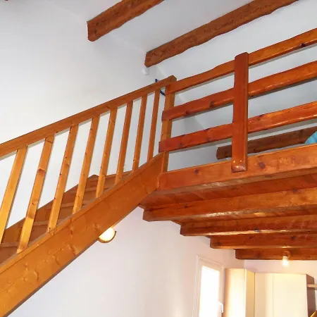 Sant Ambroggio Apartman *